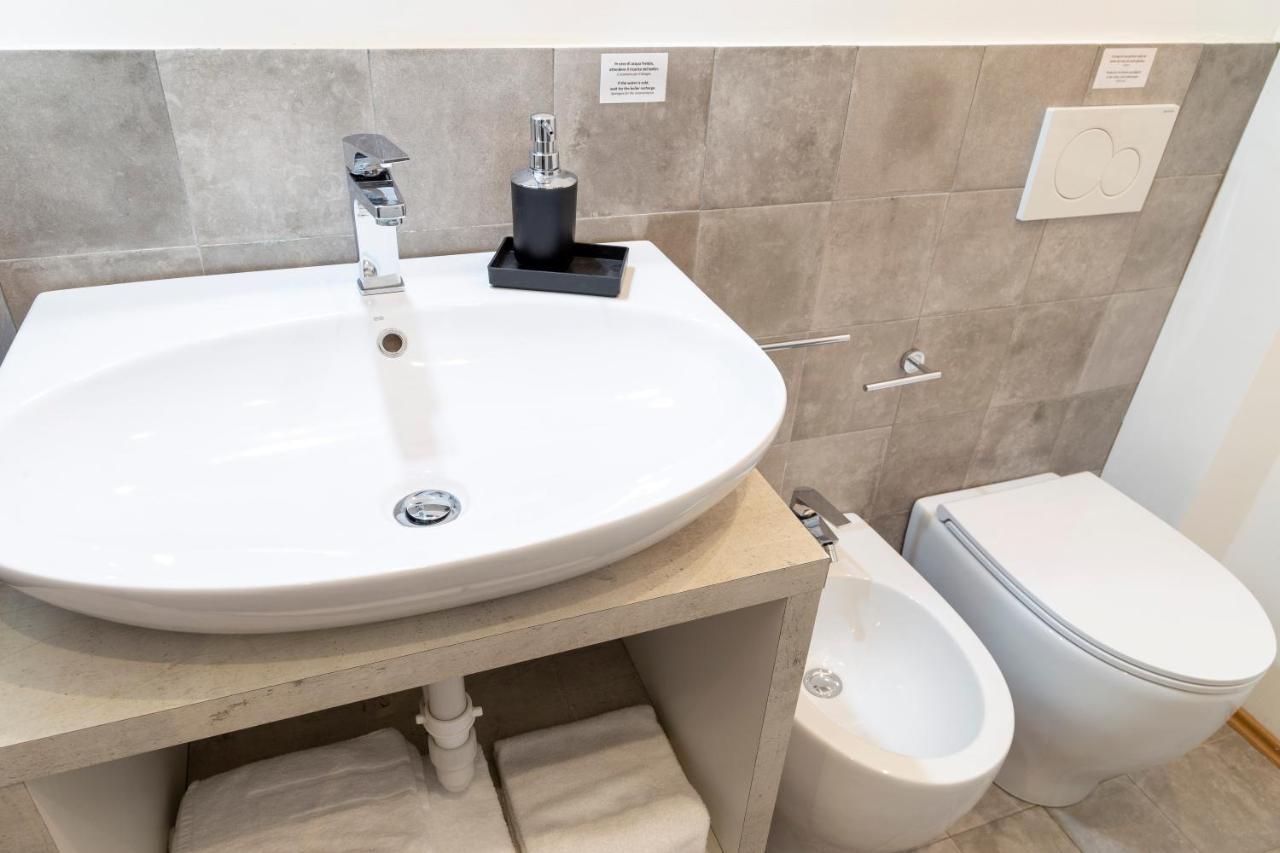 Pregiata Camera Con Bagno Privato - Blu Di Persia Terst Exteriér fotografie